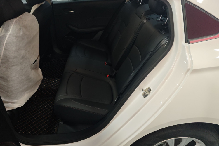 荣威i5 2026款 1.5L CVT豪华版中控内饰21