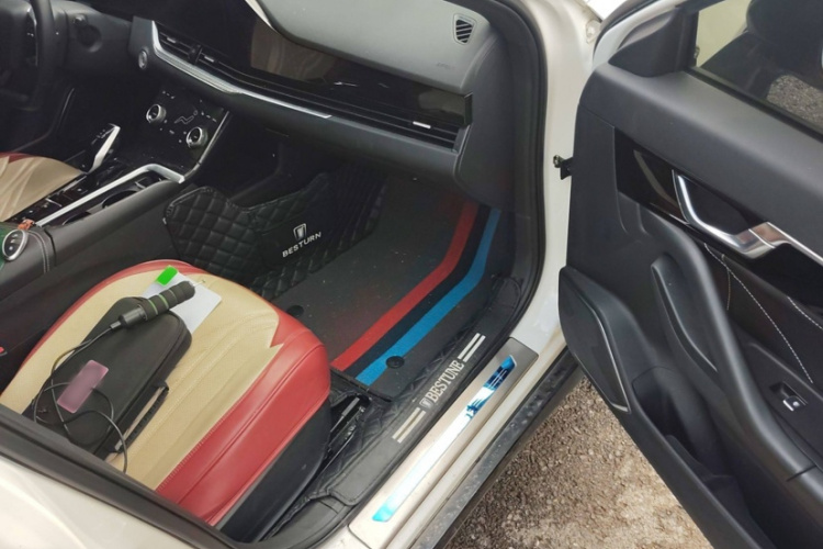 奔腾B70S 2022款 1.5T 智潮统帅局部细节41