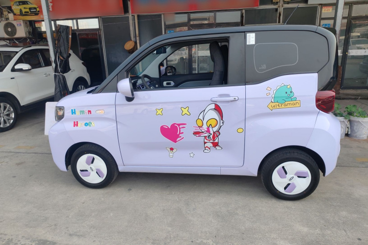 奇瑞 QQ冰淇淋 2022款 170km 圣代 磷酸铁锂车身外观4