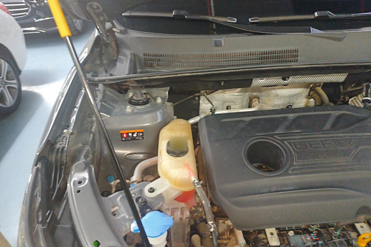 吉利汽车 远景X6 2021款 PRO 1.4T 手动尊贵型机舱底盘25