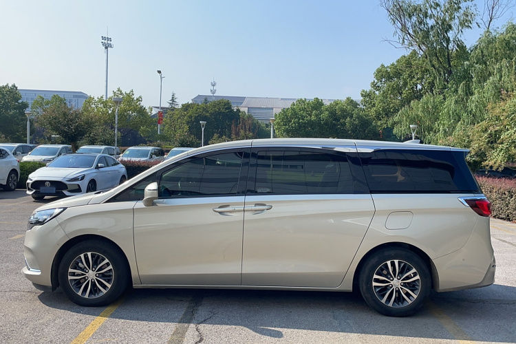 别克GL8 2022款 ES陆尊 653T 尊享型车身外观6002