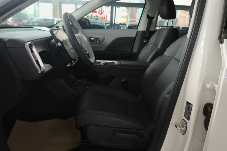 零跑汽车 零跑B10 2025款 510舒享版中控内饰19