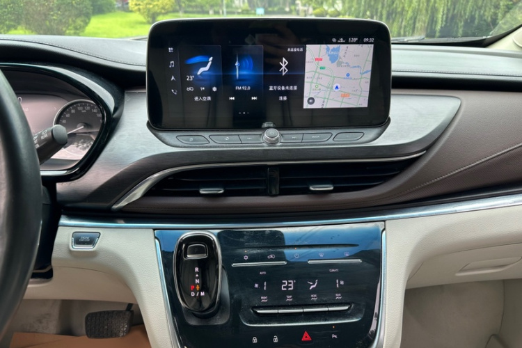 别克GL8 2020款 陆上公务舱 652T 豪华型局部细节16