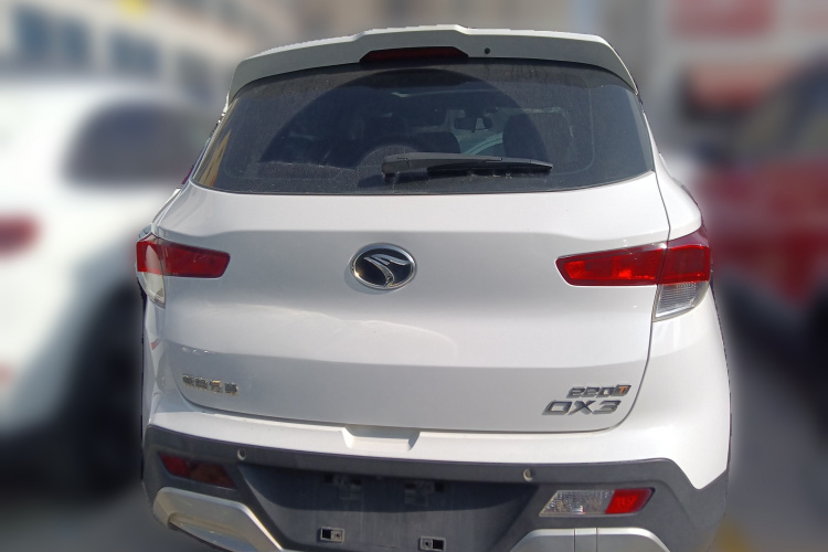 东南DX3 2018款 1.5T CVT尊贵型车身外观6