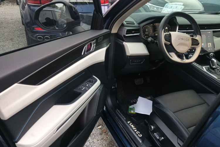 领克01 2021款 2.0TD 两驱耀Pro中控内饰20