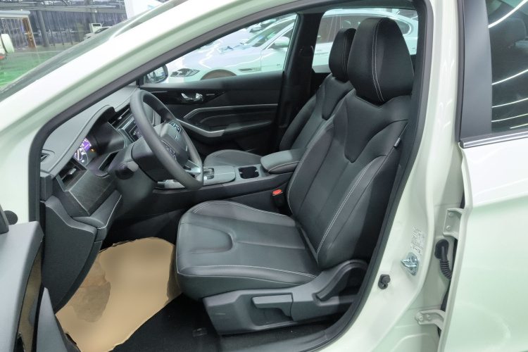 启辰D60 2023款 PLUS 1.6L XL CVT悦领版中控内饰19