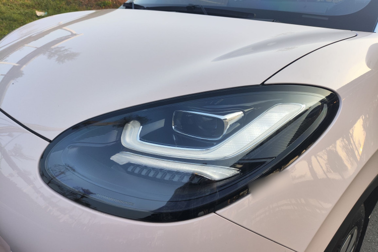 五菱汽车 五菱缤果 2023款 410km 灵犀尊享款车身外观6013