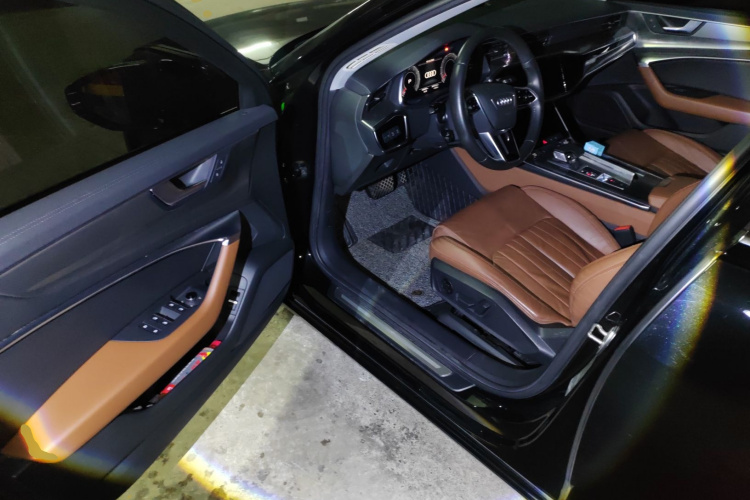 奥迪A6L 2020款 40 TFSI 豪华致雅型中控内饰20