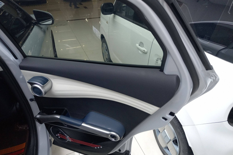 比亚迪 元PLUS 2022款 430KM 豪华型中控内饰7006