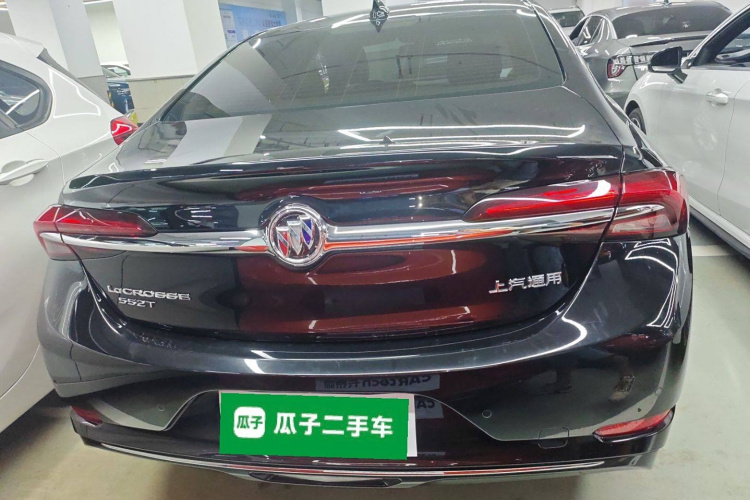 别克 君越 2022款 552T 豪华型车身外观6