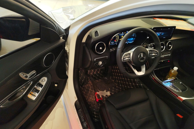 奔驰C级 2020款 C 200 L 时尚型运动版中控内饰20