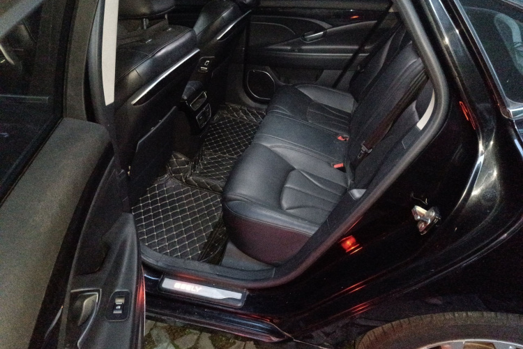 吉利汽车 博瑞 2015款 1.8T 尊贵型中控内饰21