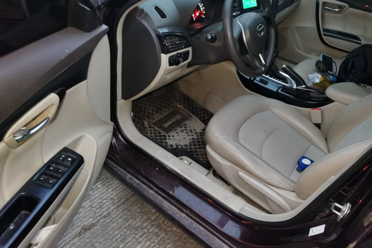 广汽传祺 传祺GA6 2015款 1.8T DCT舒适型中控内饰20