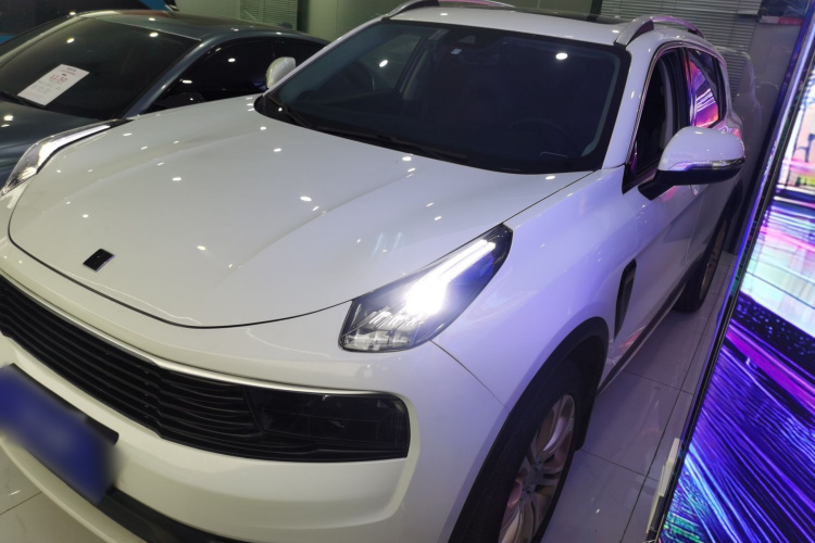 领克01 2017款 2.0T 两驱型Pro版车身外观1