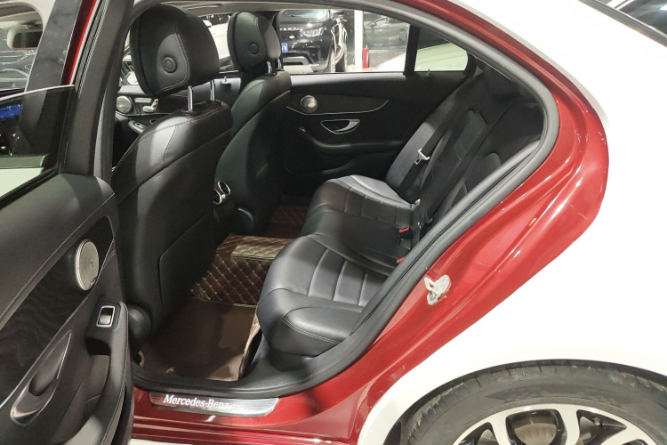 奔驰C级 2015款 改款 C 200 L 运动型中控内饰7004