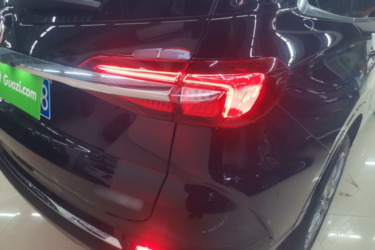 别克 昂科旗 2022款 652T 两驱尊贵型 7座车身外观9