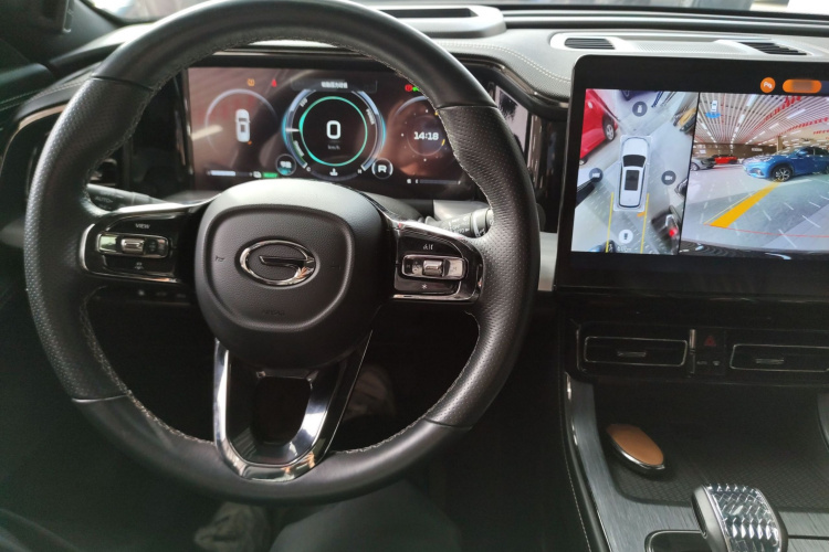 广汽传祺 传祺GS8 2022款 双擎系列 2.0TM 四驱尊贵版 （七座）中控内饰7002