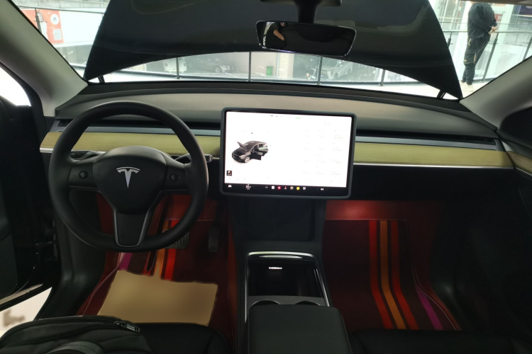 特斯拉 Model Y 2022款 改款 后轮驱动版中控内饰7002