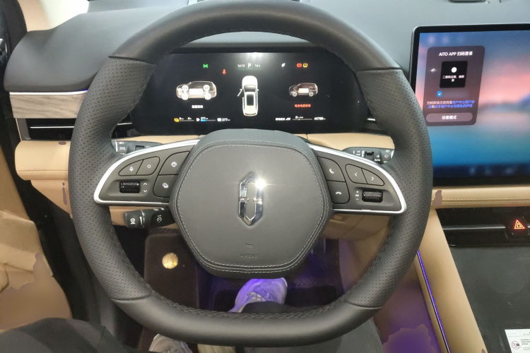 鸿蒙智行 问界M7 2022款 1.5T 四驱豪华版中控内饰13