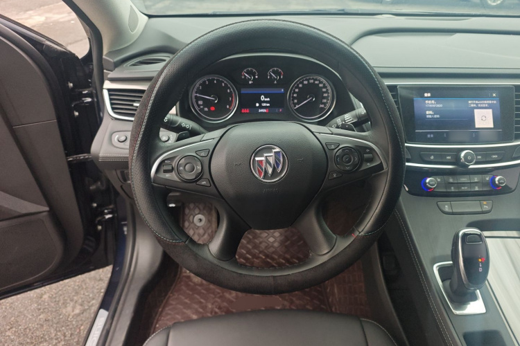 别克 君越 2022款 552T 豪华型中控内饰13