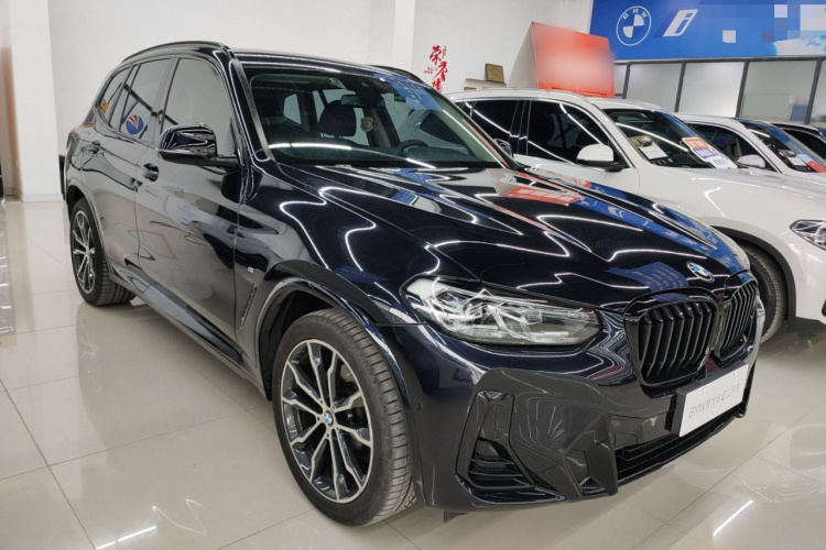 宝马X3 2023款 改款 xDrive30i 领先型 M曜夜套装车身外观3