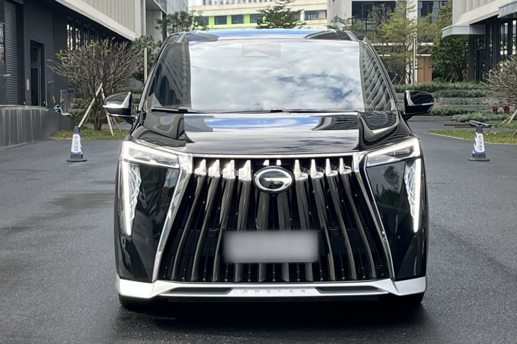 广汽传祺 传祺M8 2023款 宗师系列 双擎 旗舰版车身外观6006