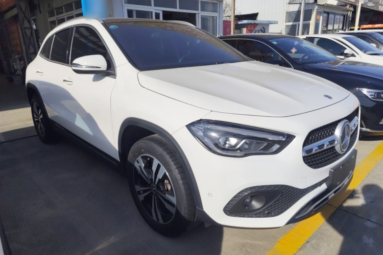 奔驰GLA 2022款 改款 GLA 200车身外观3