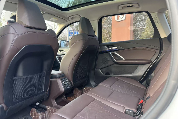 宝马X1 2023款 sDrive25Li X设计套装中控内饰7003