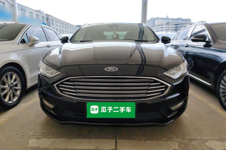 福特 蒙迪欧 2017款 EcoBoost 180 时尚型车身外观2