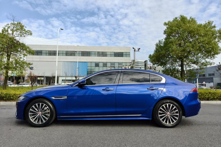 捷豹XEL 2020款 2.0T 200PS R-DYNAMIC 青春运动版车身外观6003