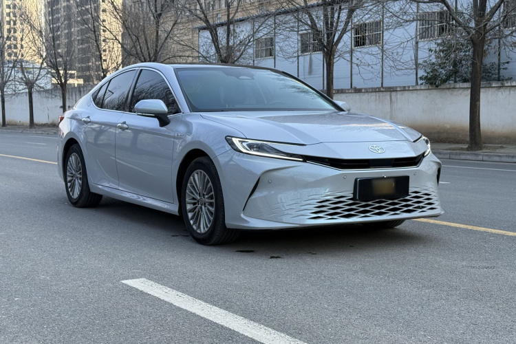 丰田 凯美瑞 2024款  双擎 2.0HG 尊贵版车身外观6006