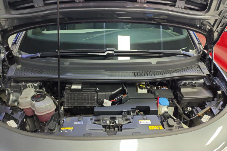 大众ID.3 2024款 纯净智享版机舱底盘24