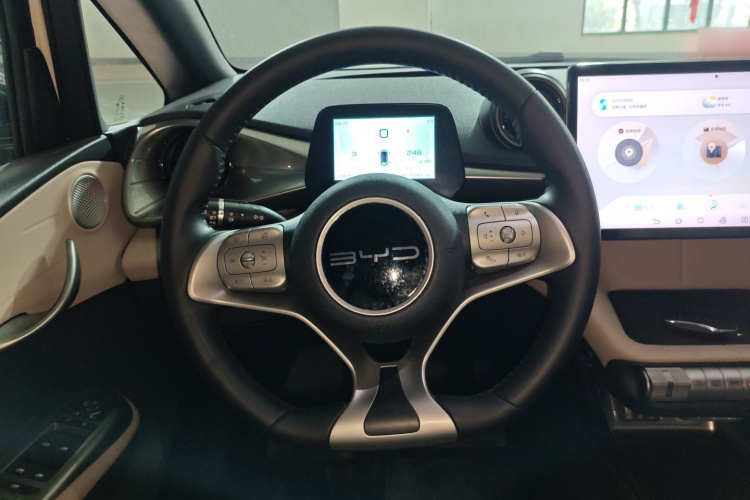 比亚迪 海豚 2023款 420km 自由版中控内饰13