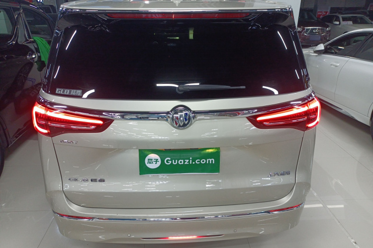 别克GL8 2021款 ES陆尊 653T 旗舰型车身外观6