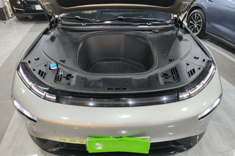 小鹏P7 2022款 625E机舱底盘24