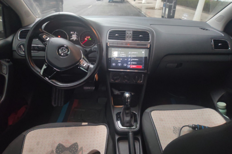 大众 Polo 2016款 1.6L 自动舒适型中控内饰12