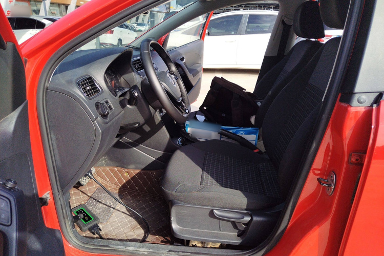 大众 Polo 2016款 1.6L 自动舒适型中控内饰19