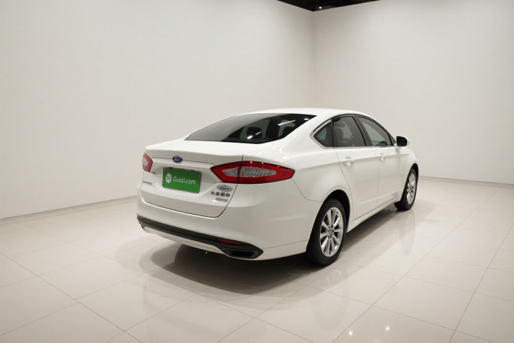 福特 蒙迪欧 2013款 2.0L GTDi200时尚型车身外观7