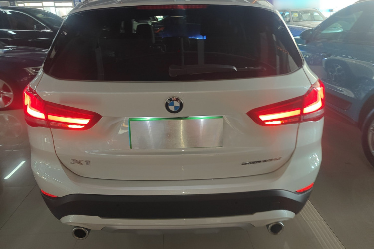 宝马X1 2022款 sDrive20Li 尊享型车身外观6004
