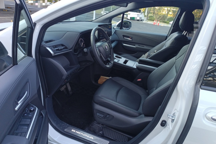 丰田 赛那SIENNA 2024款 2.5L混动 四驱尊贵版中控内饰20