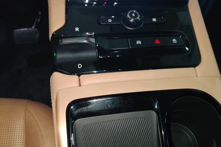 蔚来ES8 2018款 355KM 基准版 七座版局部细节18