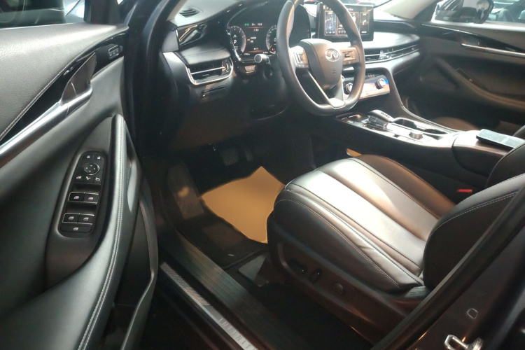 英菲尼迪QX60 2022款 2.0T 舒享版中控内饰7003