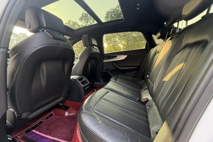 奥迪A4L 2022款 40 TFSI 时尚动感型中控内饰7004