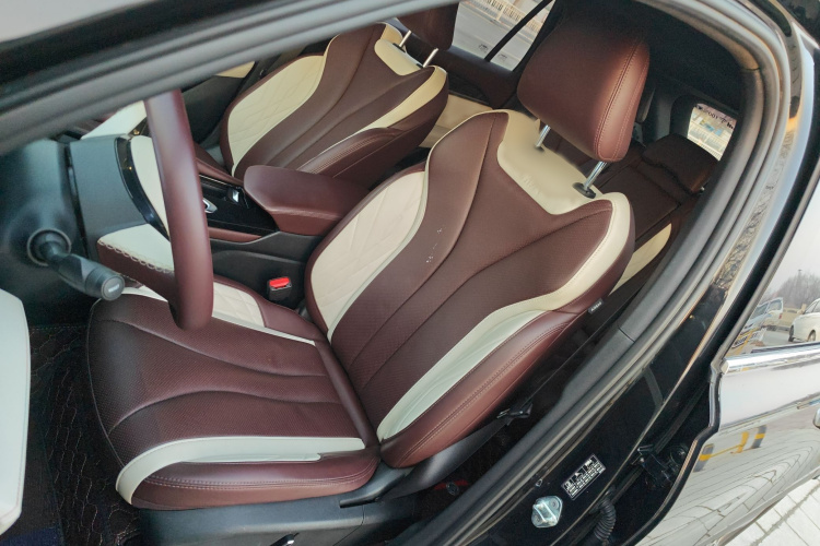 吉利汽车 星越L 2021款 2.0TD DCT EVO两驱尊贵型局部细节19