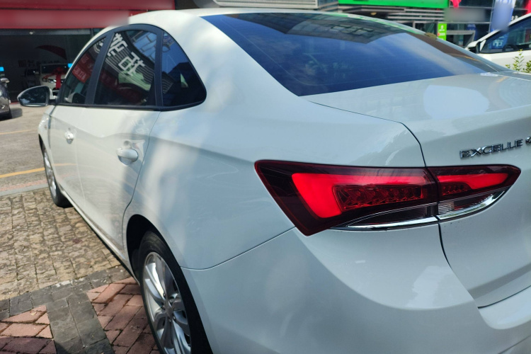 别克 英朗 2021款 改款 典范 1.5L 自动精英型车身外观6003