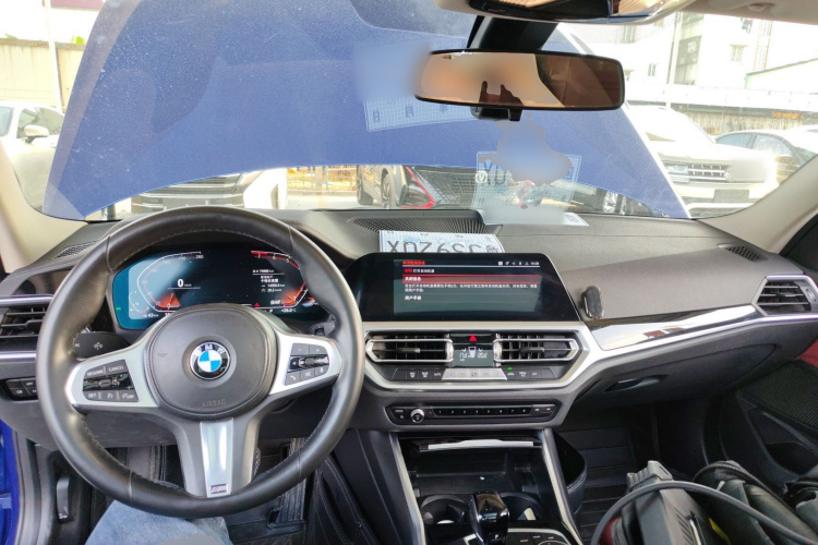 宝马3系 2022款 320Li M运动套装中控内饰7002