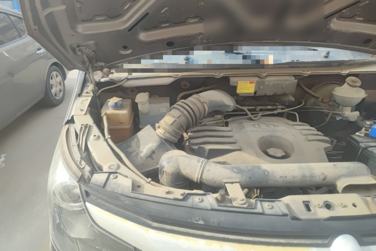 长安凯程 长安睿行M90 2018款 2.0L超值型高顶对开门6座4G94S局部细节9006