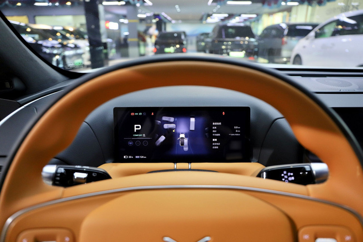 小鹏G9 2025款 625 长续航 Max中控内饰7009