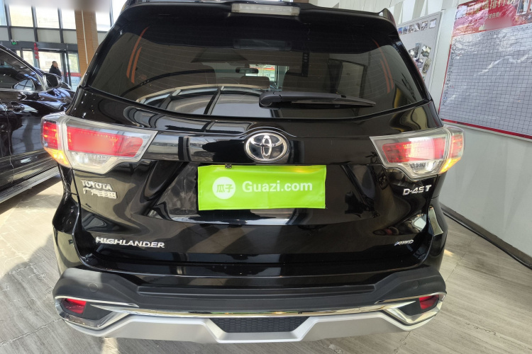 丰田 汉兰达 2015款 2.0T 四驱精英版 7座车身外观6