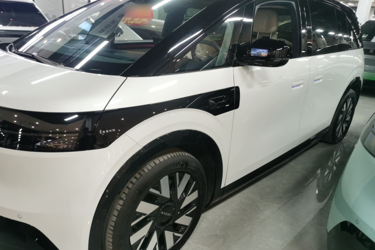 极氪MIX 2025款 长续航智驾版车身外观6003